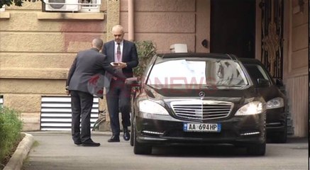 Votimi i buxhetit dhe paketës fiskale në Kuvend, Rama takim me Metën në Kryesi
