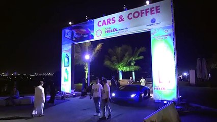 Vê o que é um verdadeiro encontro de carros na Arábia Saudita!