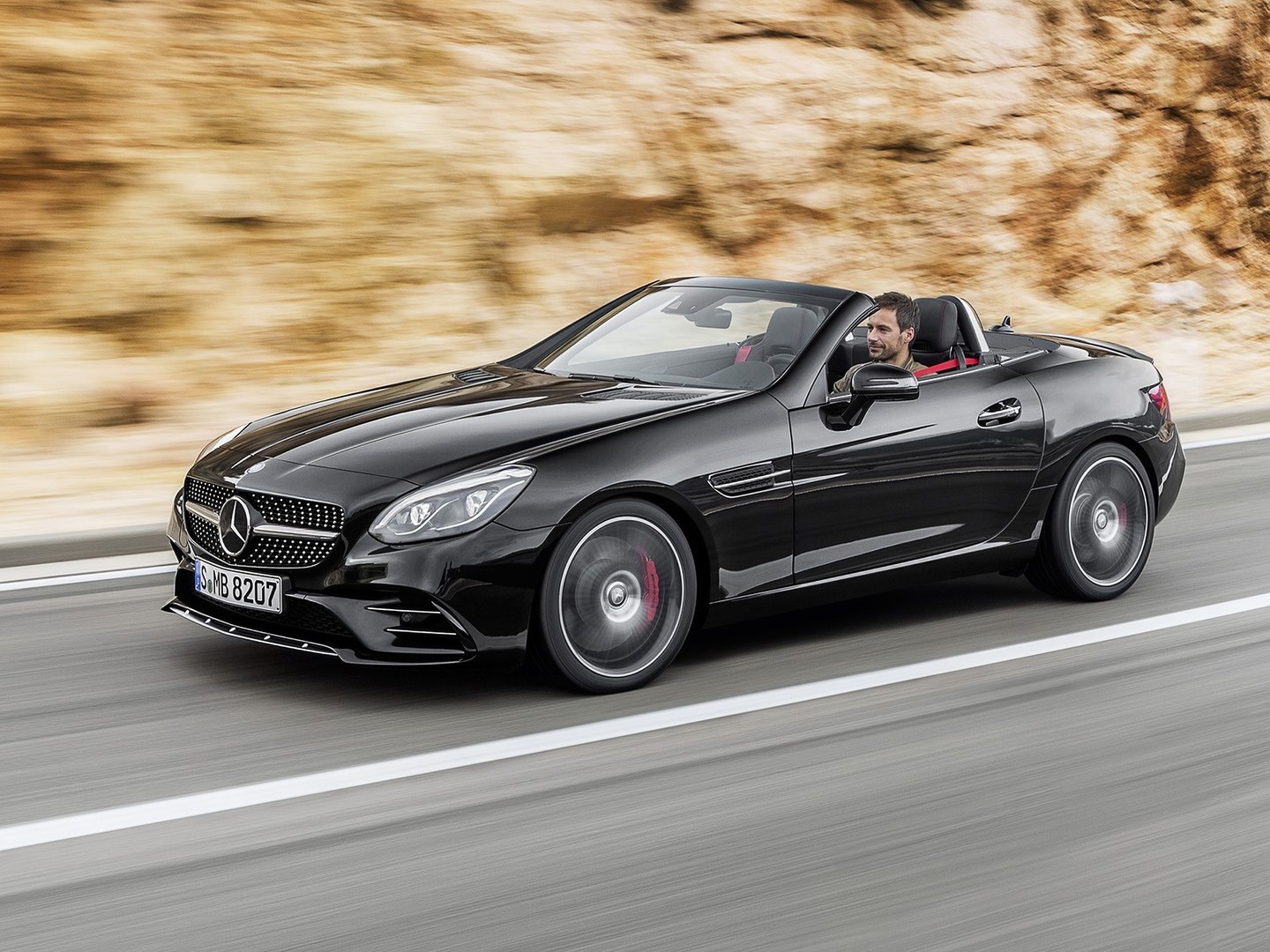 Découverte du coupé-cabriolet Mercedes SLC - Présentation véhicule