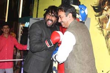 Madhavan packs a punch at Saala Khadoos' trailer launch