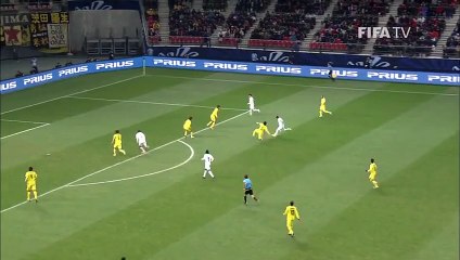 Neymar dazzles for Santos