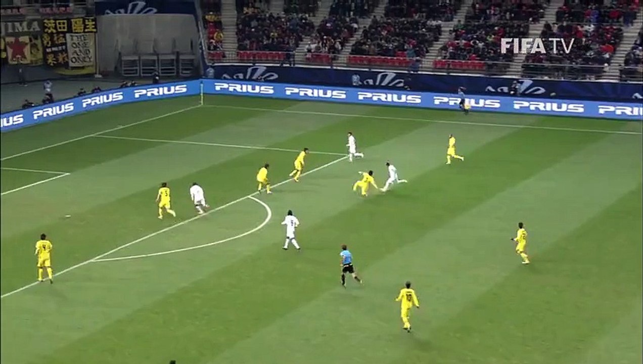 Neymar dazzles for Santos