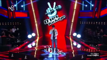 O ses Türkiye jürisi, yarışmacının sesine hayran kaldı