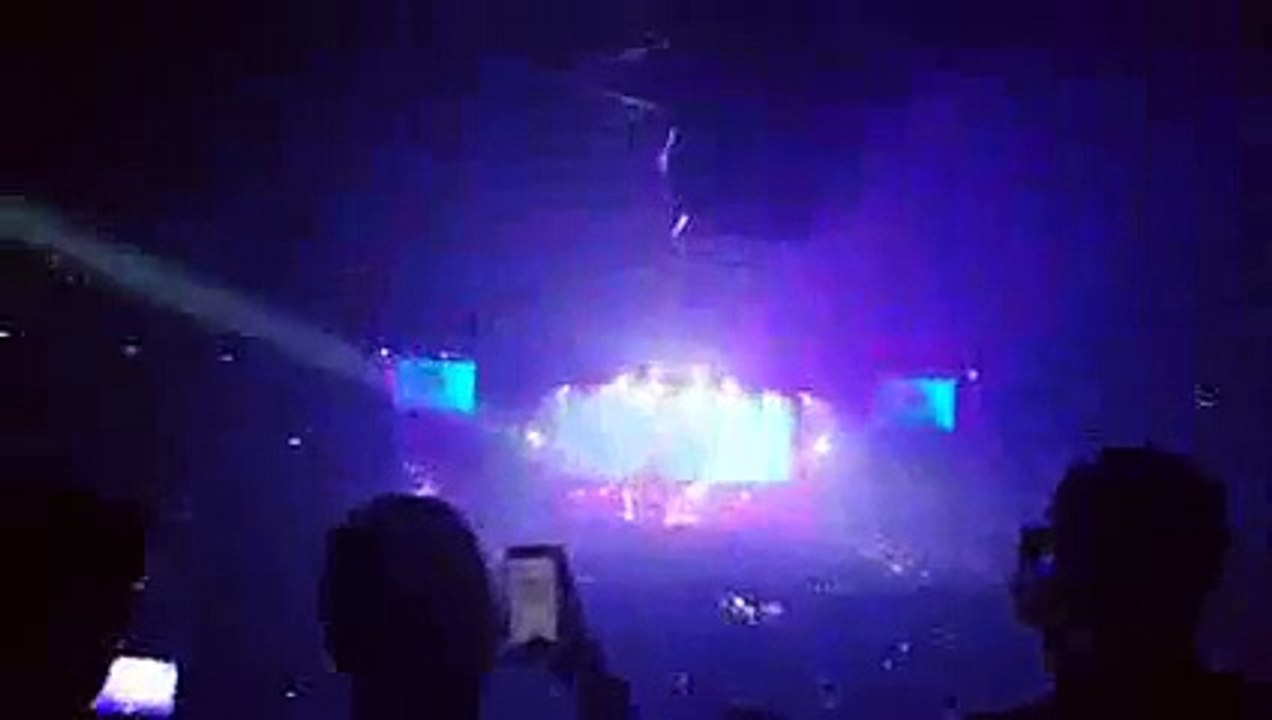 Booba - Paradis - Concert à Bercy 2015