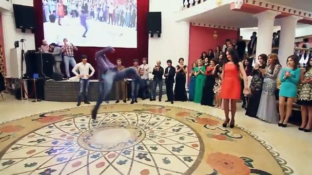 Красиво танцуют на свадьбе - высший класс