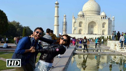 Eva Longoria visits Taj Mahal with fiance Baston