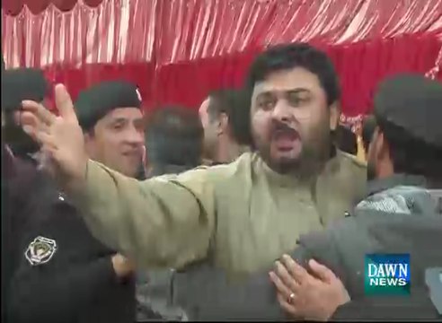 Parents of APS Martyrs Protest During Imran khan's Speech