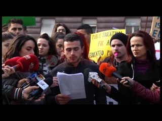 Bojkot tarifave të studimit dhe referendum kundër reformës së arsimit të lartë- Ora News