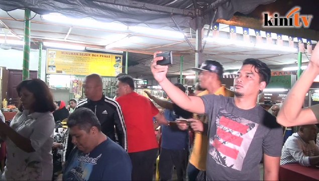 Lelaki cuba ganggu sidang media undur Najib