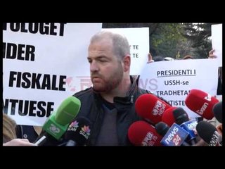 Protesta para Kuvendit, Profesionet e lira: Ligji për kontributet shoqërore do të na falimentojë