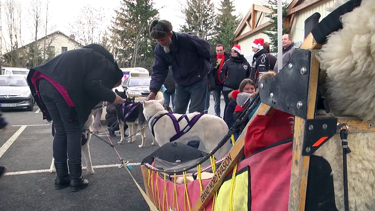 D!CI TV : La visite du père Noël à La-Fare-en-Champsaur