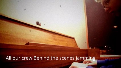 How to Make Your Parrot Less Fearful | Parrot Training