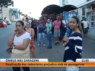 ÔNIBUS NAS GARAGENS