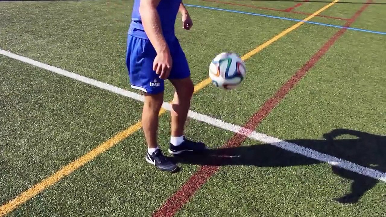 Amazing Freestyle Football Skills ● Lifestyle of Football HD 60fps