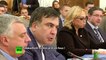 Ukraine : Saakachvili se bat sous les yeux de Porochenko