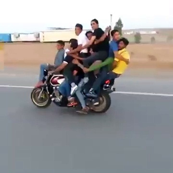 9 en moto