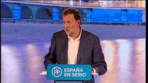 Mariano Rajoy pide huir de los extremismos: 