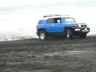 Fun on the Sand with FJ Cruiser