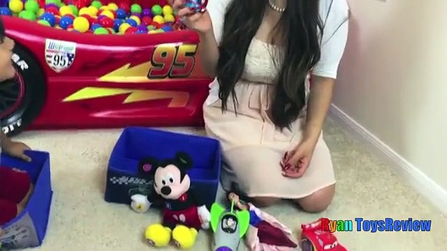 SURPRISE TOYS Giant Ball Pit Challenge Disney Cars Toys Lightning McQueen Spiderman Ryan T