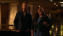 SNL Host Ryan Gosling & Aidy Bryant Wail on Their Pecs