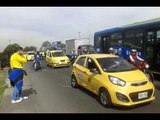 Protesta de taxistas contra Uber genera trancón en Bogotá