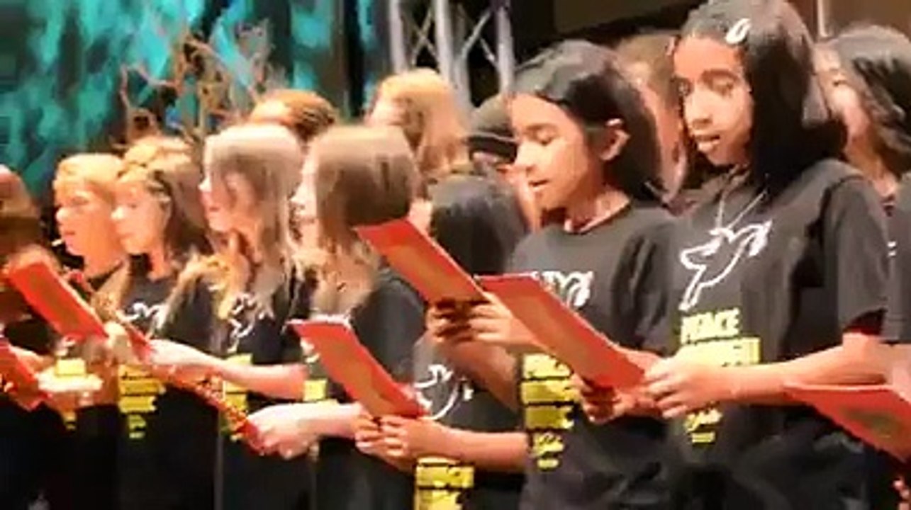 One Year of APS Tragedy_ American Students Reciting LAB PE AATI HAI DUA for APS Children