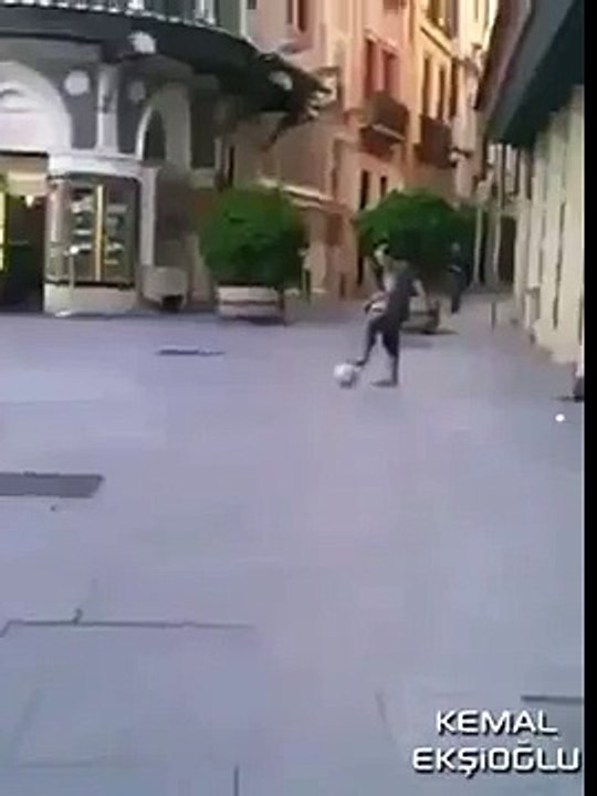 Topla Alengirli Hareket Çeken Adam