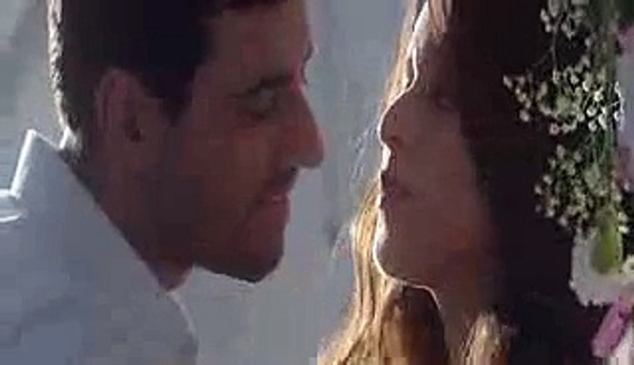 Tu Zaroori Sa Hai Mujhko Full Song Hd720p