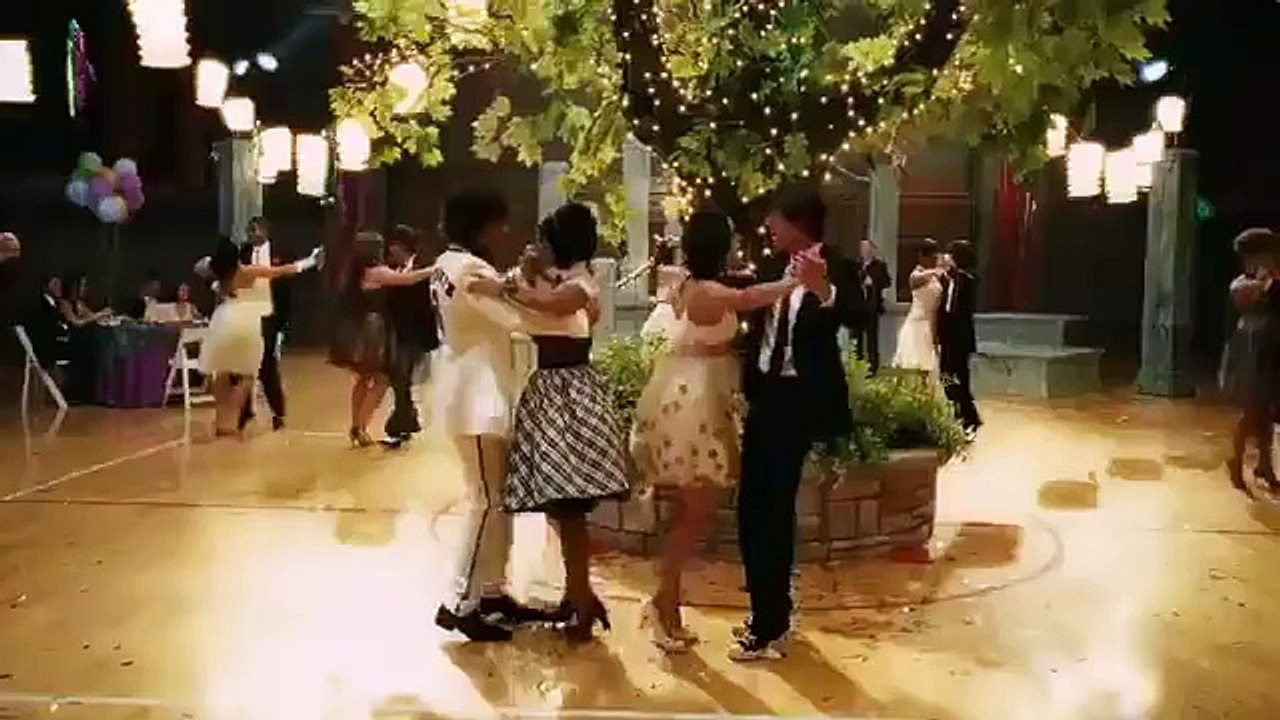 High School Musical 3 - Can i have this dance w...