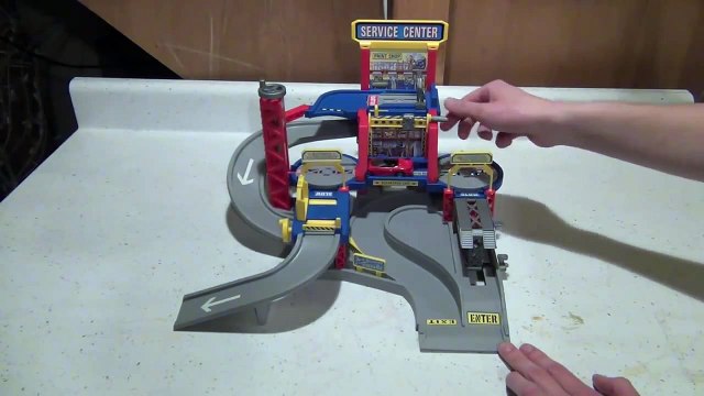 cars 2 Hot Wheels Service Center Playset mattel