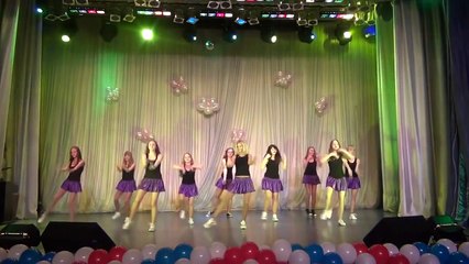 Schoolgirls relax dance