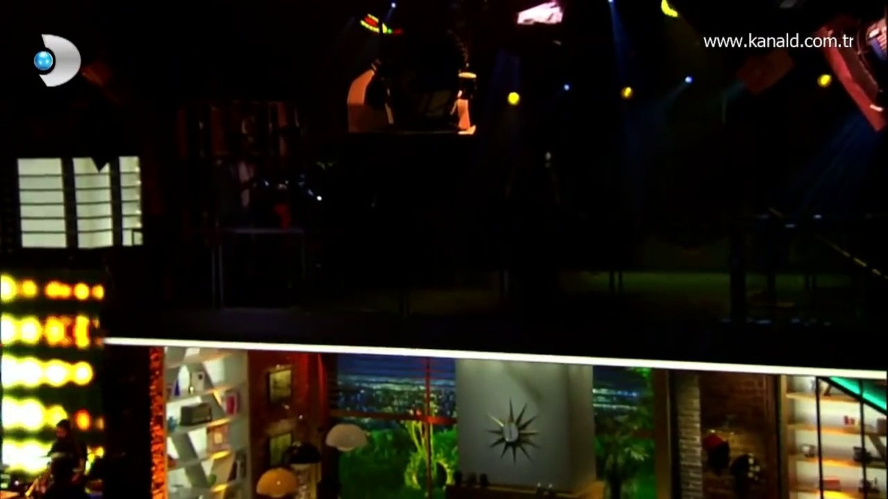 Sertab Erener Yalnızlık Senfonisi (Beyaz Show canlı performans)