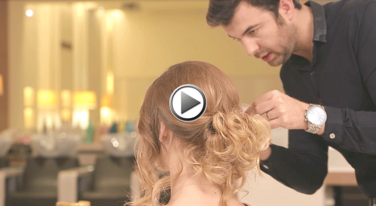 Coiffure pour les fêtes : comment réaliser un beau chignon ondulé ?