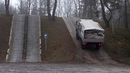 110% Steigung - mit dem LKW über die Wand