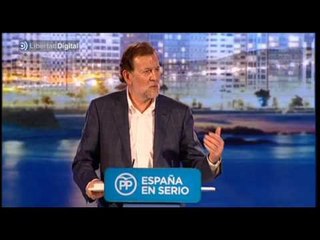 Rajoy bromea sobre su agresión en un mitin en La Coruña
