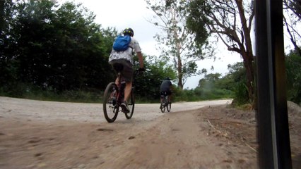 HOHOHO, Papai Noel, Noel nas trilhas faça chuca ou sol, Papai noel na bike,  com os amigos bikers, Tremembé, SP, Brasil, 2015