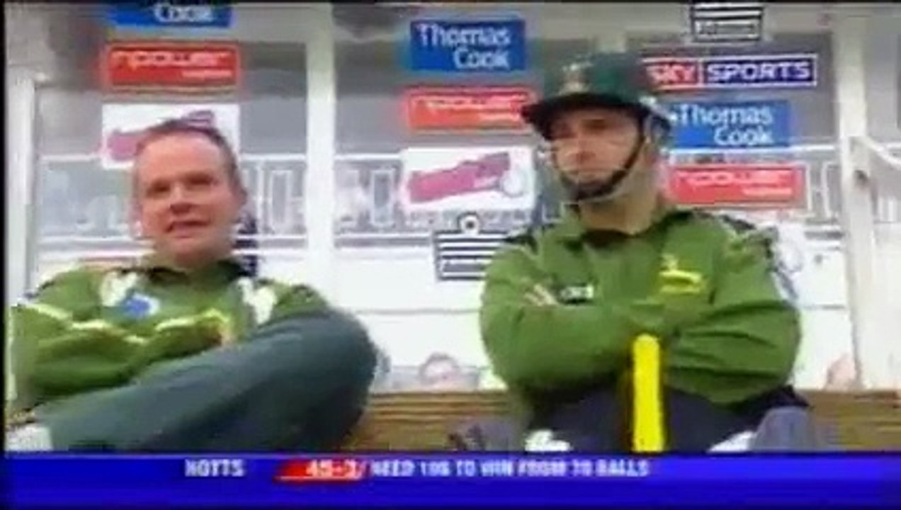 TOP 5 CROWD CATCHES In Cricket -