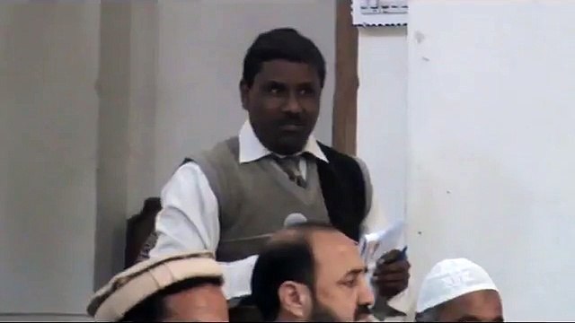 تحصیل کونسلرتحصیل کونسل اجلاس میں خطاب کر رہے ہیں