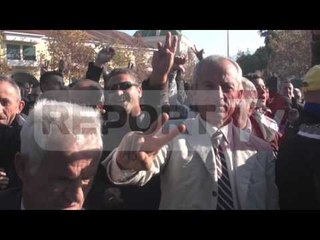 Report TV - Protesta e PD-së, protestuesi me orë Chanel me vlerë 38,500 mijë dollarë