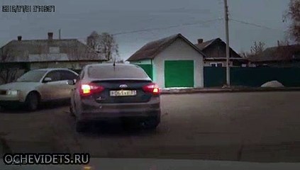 Поворачивающая налево Audi столкнулась с Nissan Almera в Старом Осколе