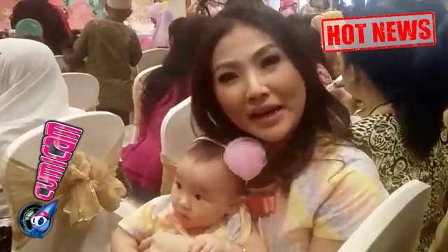 Dress Code Wendah dan Putrinya Thalia Kembar di Ultah Arsy - Cumicam 17 Desember 2015