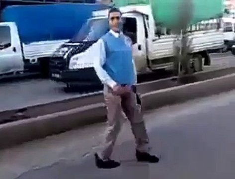 İçine siren kaçmış sanki