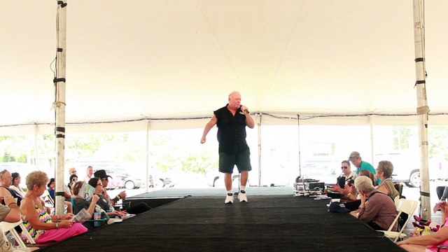 Open mic performance 'Hard Headed Woman' Elvis Week 2015