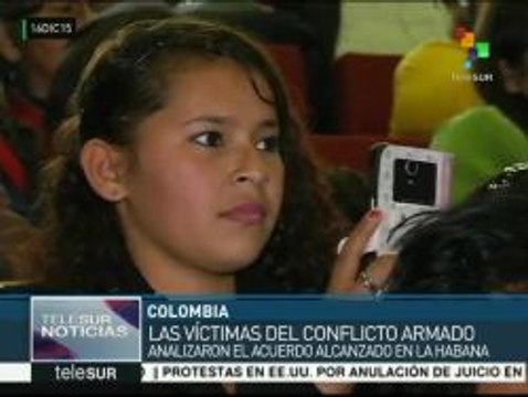 Colombianos analizan acuerdo sobre víctimas del conflicto armado