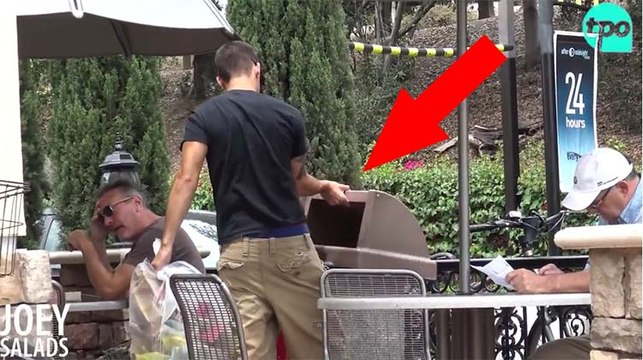 Quando vires o que ele encontrou no lixo vais ficar chocado com a realidade em que vivemos!