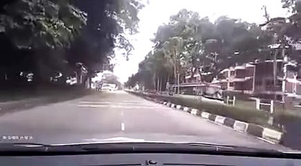 Kadın Sürücüye Bulaşan Motorcunun Sonu