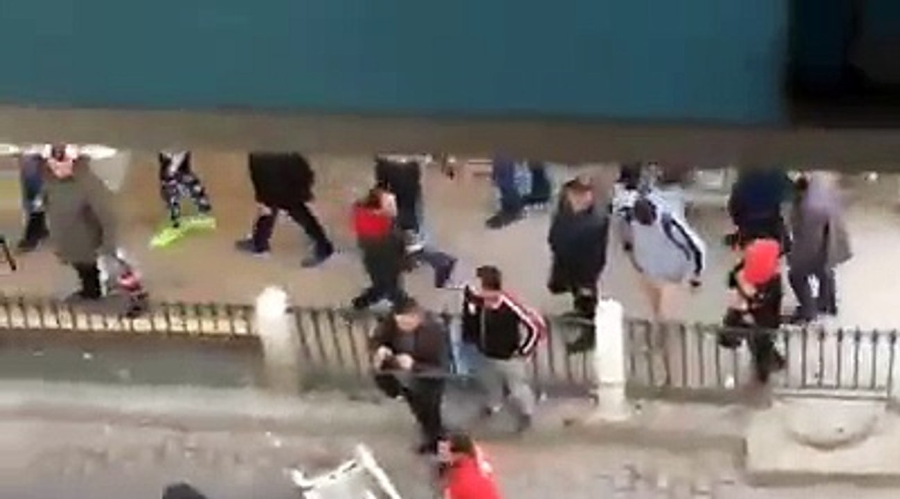 عاجل الان : في شارع محمد الخامس سكران يضرب واحد ويهرب !!! شوفو اش عملوا...