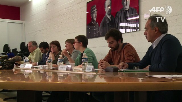 Cent organisations demandent la levée de l'état d'urgence