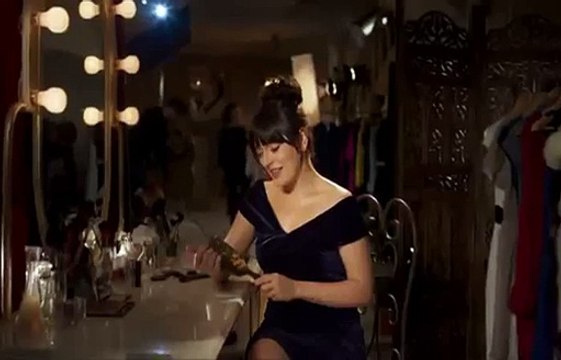 Boyner Yılbaşı Hediyesi - Ezgi Mola Reklamı