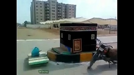 Milad ki khushi mein brailwi 'Khana Kaba' ki tauheen krty hoye...